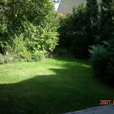 Mekcsey Apartmanhaz *