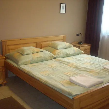 Mekcsey Apartmanhaz * 에게르