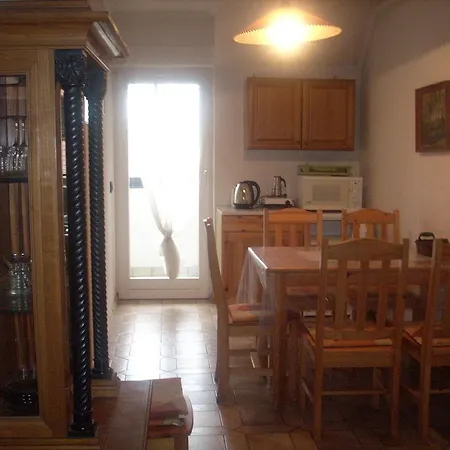 Mekcsey Apartmanhaz 아파트 *