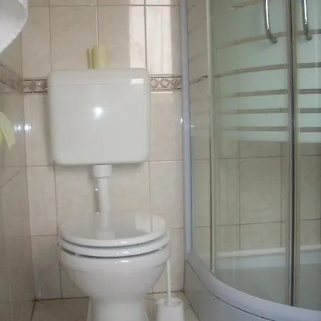Mekcsey Apartmanhaz * 에게르